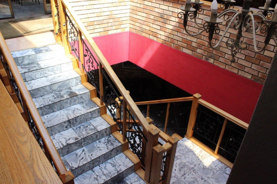6 Bedroom Property for Sale in Van Der Hoff Park North West